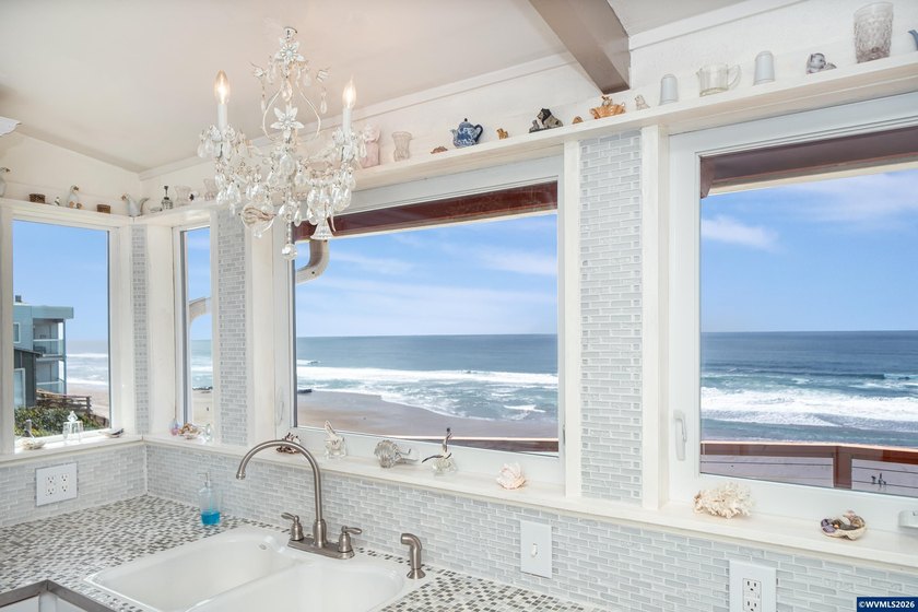 Ocean Front w/Beautiful surf views, This 4 bedroom 4 Bathroom is - Beach Home for sale in Lincoln City, Oregon on Beachhouse.com