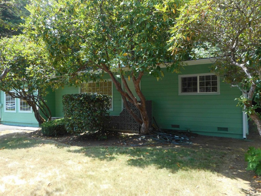 Great country home in north Klamath area with community water - Beach Home for sale in Klamath, California on Beachhouse.com