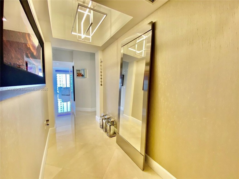 Beautifully corner unit, largest line in the 3/3 units. Done - Beach Condo for sale in Aventura, Florida on Beachhouse.com