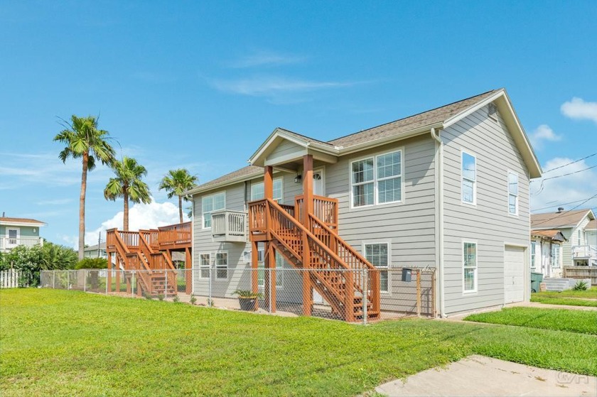 Looking for an investment property?  This could be the one! - Beach Townhome/Townhouse for sale in Galveston, Texas on Beachhouse.com