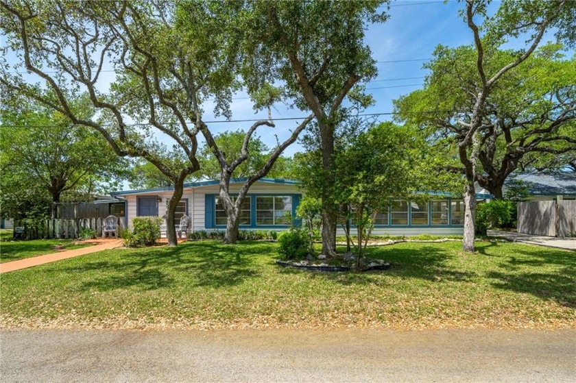 Great location; walking distance to local restaurants & bars and - Beach Home for sale in Fulton, Texas on Beachhouse.com