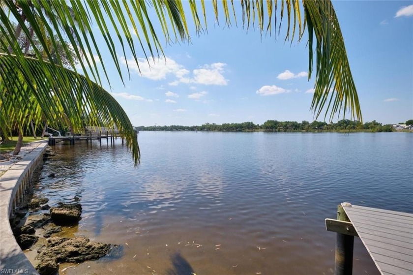 This beautifully renovated Key West-style cottage sits on nearly - Beach Home for sale in Fort Myers, Florida on Beachhouse.com