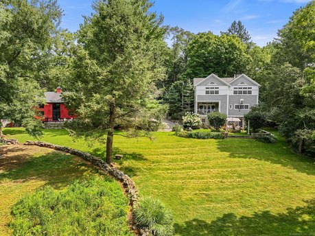 Antique Perfection with Separate Guest House/Barn on pastoral - Beach Home for sale in Fairfield, Connecticut on Beachhouse.com