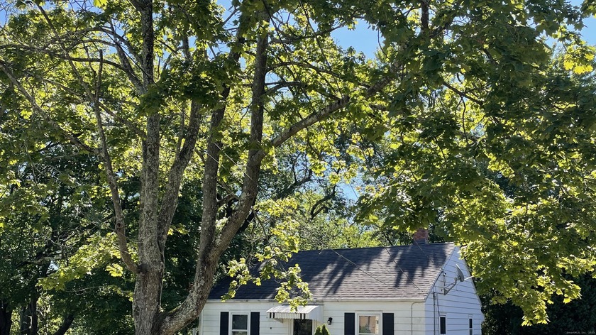 Welcome to the West Shore community! This wonderful opportunity - Beach Home for sale in West Haven, Connecticut on Beachhouse.com