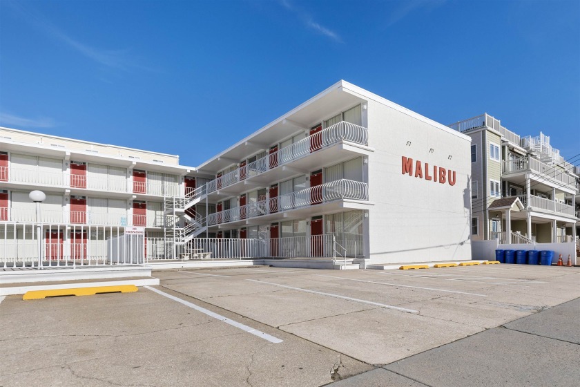 The Malibu, talk about a GREAT LOCATION!!!!!This property is - Beach Condo for sale in North Wildwood, New Jersey on Beachhouse.com