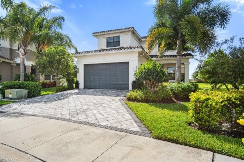 Welcome home to paradise! This stunning 4 bedroom plus den, 4 - Beach Home for sale in Naples, Florida on Beachhouse.com