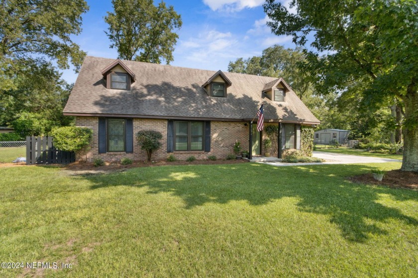 Discover the charm of country living fused with coziness in this - Beach Home for sale in Yulee, Florida on Beachhouse.com