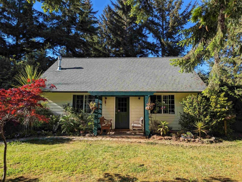 Sweet & charming storybook cottage with 2 profitable guest units - Beach Home for sale in Crescent City, California on Beachhouse.com