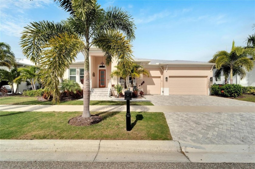 Welcome to Mirabay, a boater's paradise.  It's a quick ride on - Beach Home for sale in Apollo Beach, Florida on Beachhouse.com