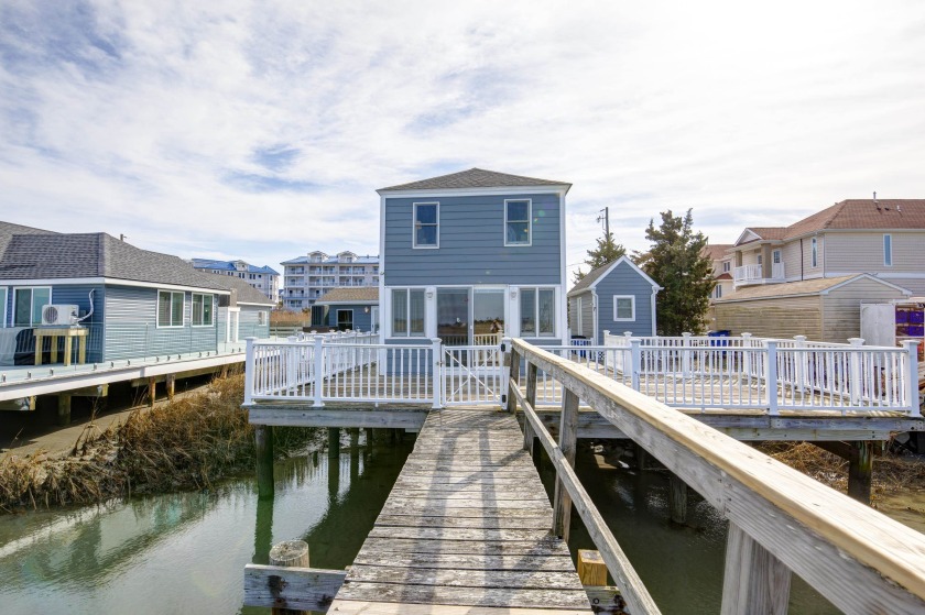 Renovated 3 BR/2.5 BA waterfront single home with boat slips - Beach Home for sale in North Wildwood, New Jersey on Beachhouse.com