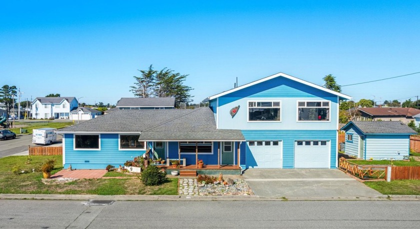 Welcome to your dream coastal retreat! This beautiful ocean view - Beach Home for sale in Crescent City, California on Beachhouse.com