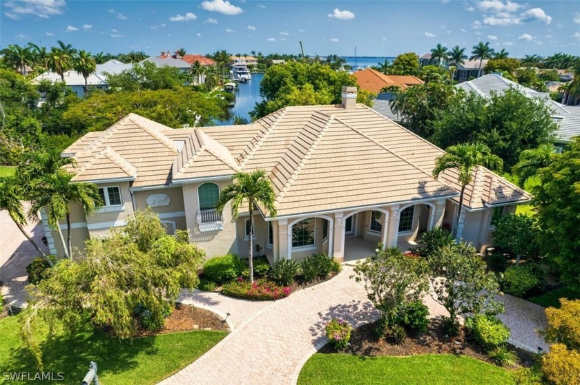 PRICE REDUCTION!  BELOW REPLACEMENT COST! SPECTACULAR WATERFRONT - Beach Home for sale in Fort Myers, Florida on Beachhouse.com