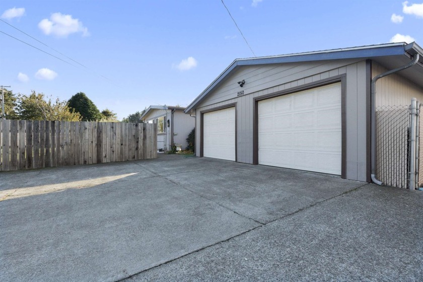 Charming 3-Bedroom Retreat on 2150 Lagoon Avenue, Crescent City - Beach Home for sale in Crescent City, California on Beachhouse.com