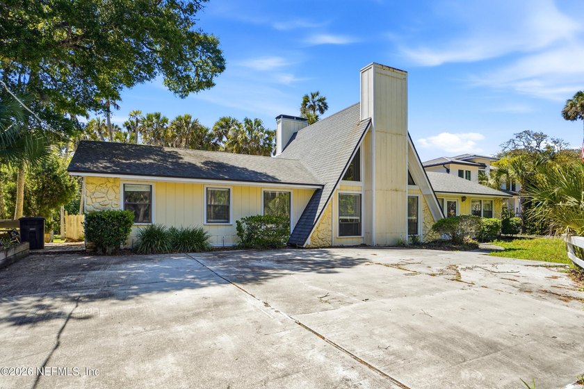 LOCATION, LOCATION, LOCATION! Rare opportunity in Atlantic Beach - Beach Home for sale in Atlantic Beach, Florida on Beachhouse.com