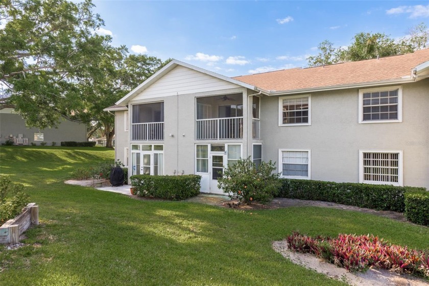 Welcome to this beautiful condo in the Lake Tiffany community - Beach Condo for sale in Dunedin, Florida on Beachhouse.com