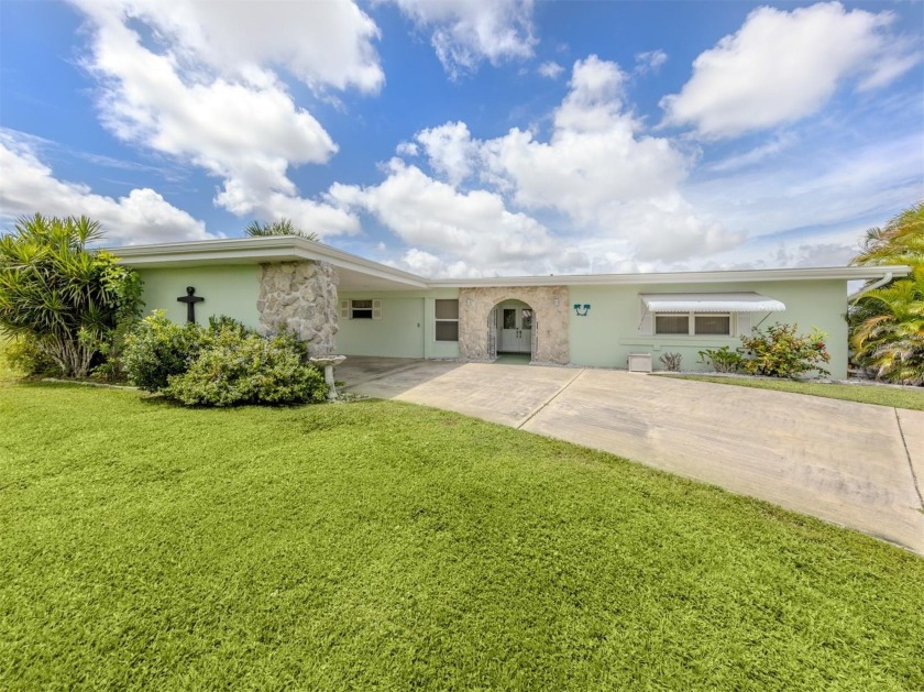 Live the Florida dream in style! Welcome to your very own slice - Beach Home for sale in Port Charlotte, Florida on Beachhouse.com