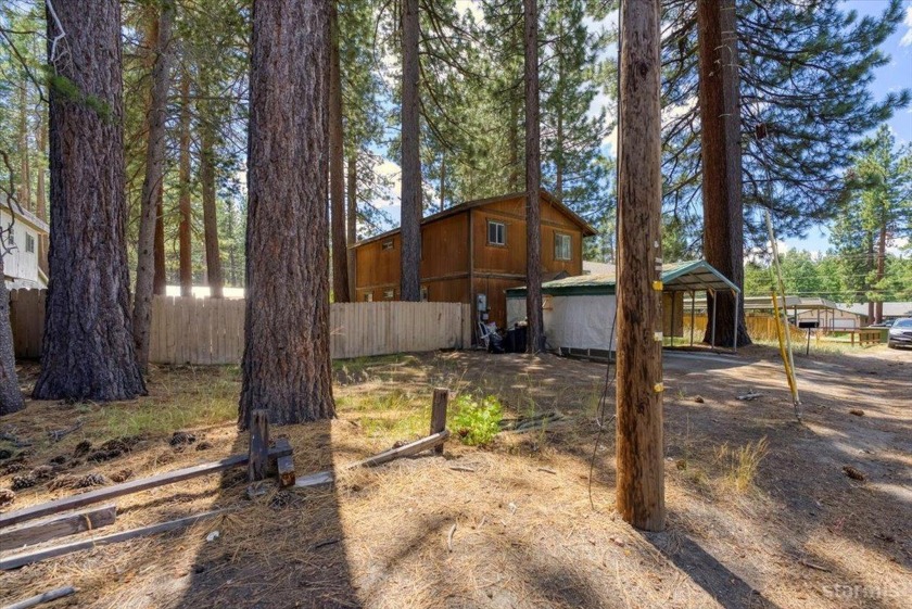 This 3-bedroom, 2-bathroom home presents a fantastic opportunity - Beach Home for sale in South Lake Tahoe, California on Beachhouse.com