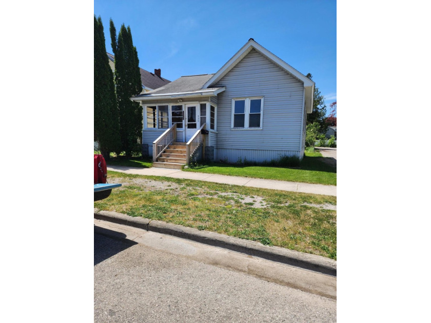 This has been a great rental income for seller. Would make a - Beach Home for sale in Alpena, Michigan on Beachhouse.com