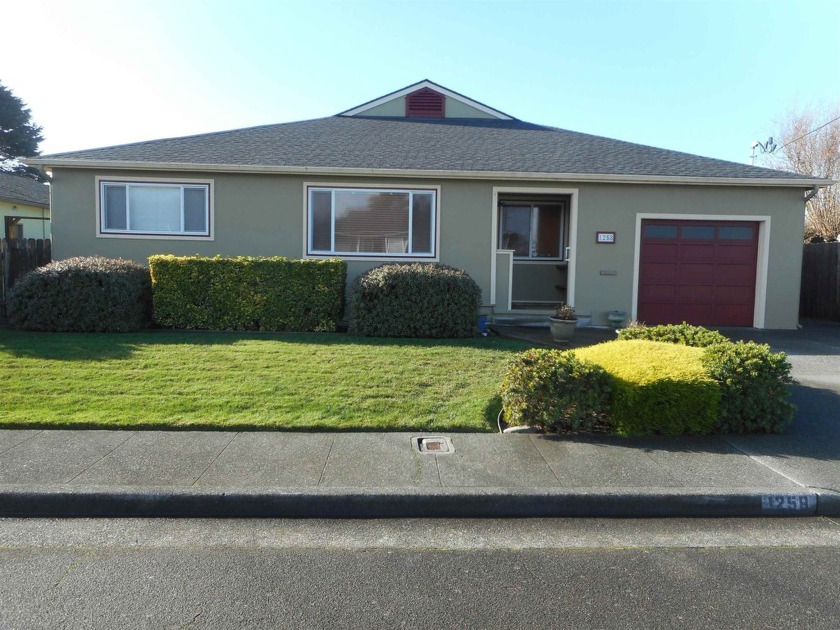 Beautiful home walking distance to the ocean and parks.  Nicely - Beach Home for sale in Crescent City, California on Beachhouse.com