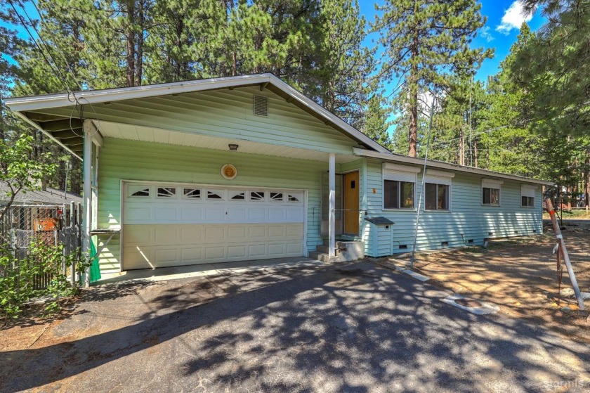 This traditional Ranch Style home features 3 bedrooms, 2 - Beach Home for sale in South Lake Tahoe, California on Beachhouse.com