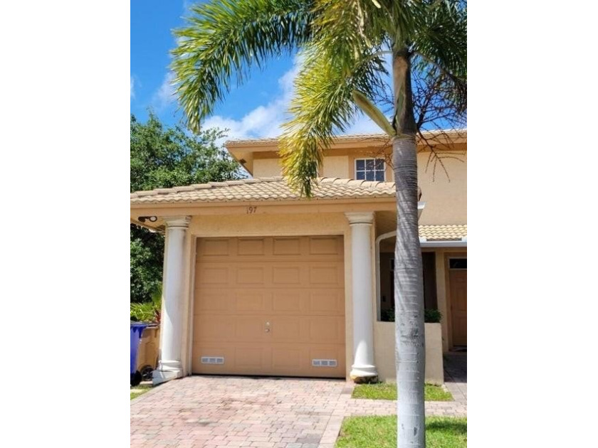 Beautiful Townhome in East Deerfield only few minutes from the - Beach Home for sale in Deerfield Beach, Florida on Beachhouse.com
