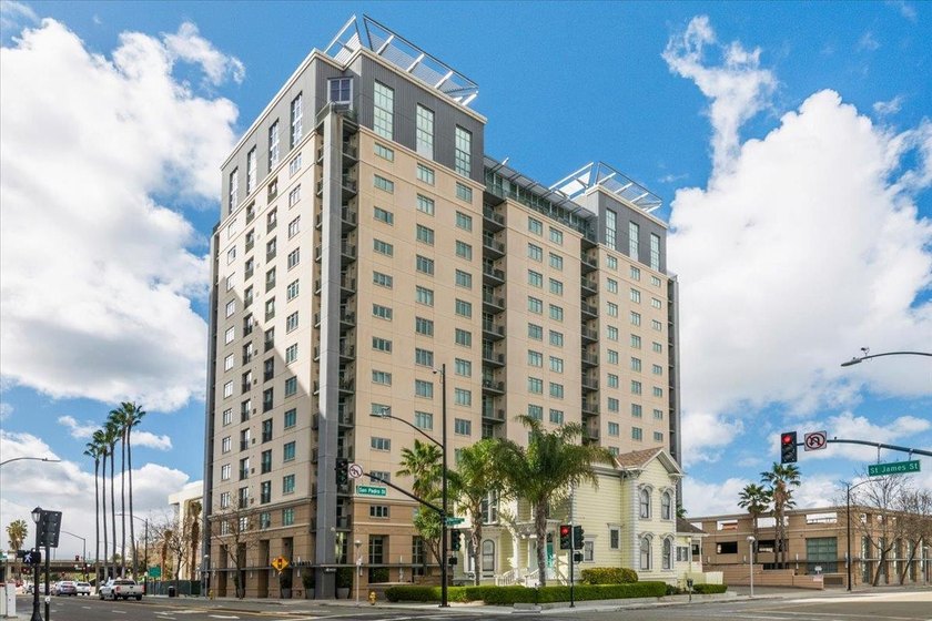 Huge 2 bedroom + loft home in the heart of Downtown San Jose - Beach Condo for sale in San Jose, California on Beachhouse.com