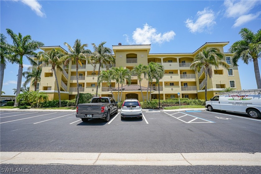 Calling all boaters! Slip will accommodate up to a 37' boat! - Beach Condo for sale in Cape Coral, Florida on Beachhouse.com