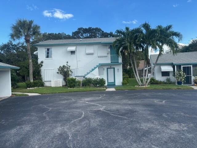 Very nice second story condo completely redone with new carpet - Beach Condo for sale in Palm Beach Gardens, Florida on Beachhouse.com