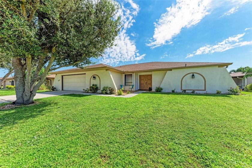 Under contract-accepting backup offers. Experience Spacious and - Beach Home for sale in Punta Gorda, Florida on Beachhouse.com