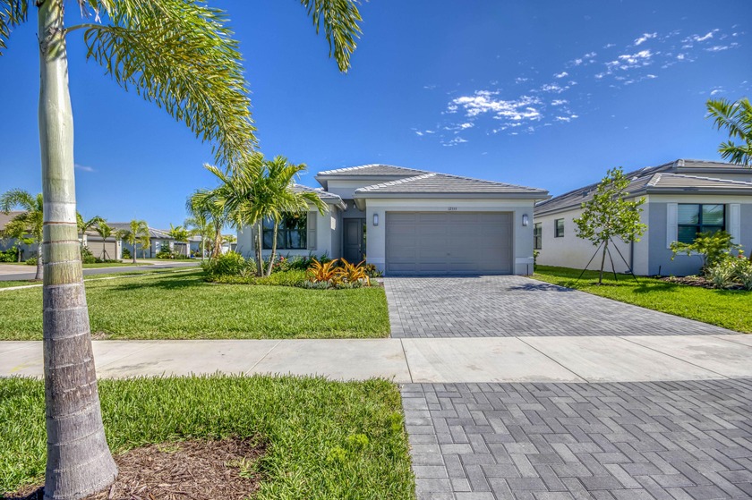 Come enjoy this beautiful 2 bed, 2 bath home in the prestigious - Beach Home for sale in Port Saint Lucie, Florida on Beachhouse.com