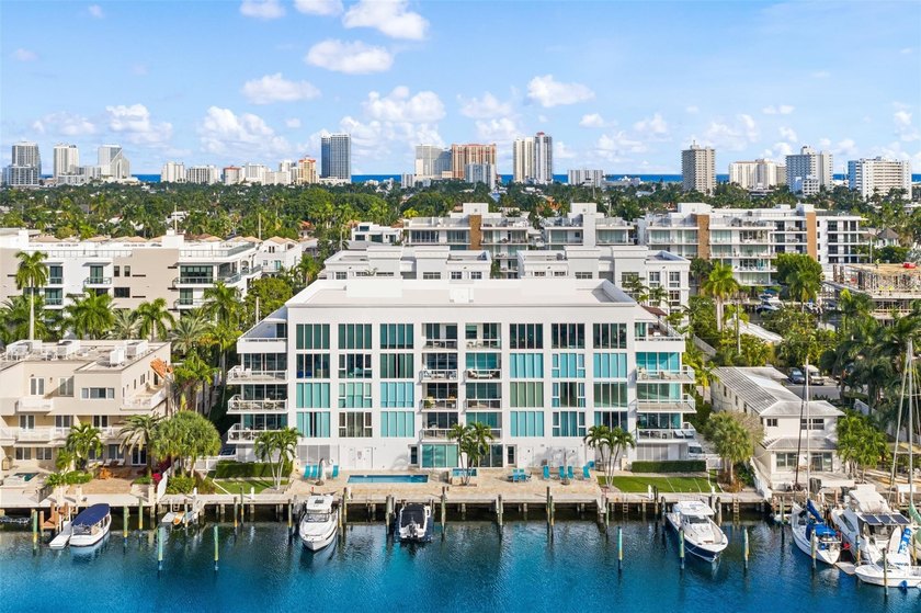 Experience the Las Olas lifestyle w/ the ease of condo living & - Beach Condo for sale in Fort Lauderdale, Florida on Beachhouse.com
