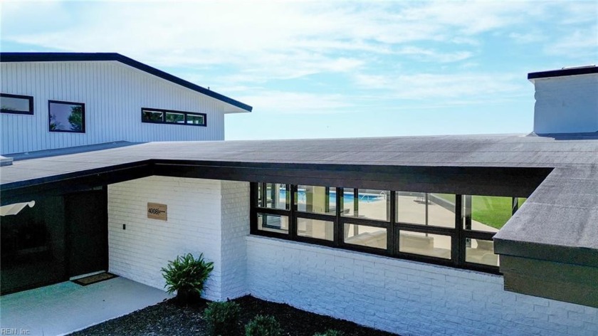 Remarkable Mid Century Modern home renovated from head to toe! - Beach Home for sale in Hampton, Virginia on Beachhouse.com