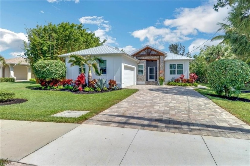 Welcome to 2291 Thomasson Dr, a stunning Custom built Home - Beach Home for sale in Naples, Florida on Beachhouse.com