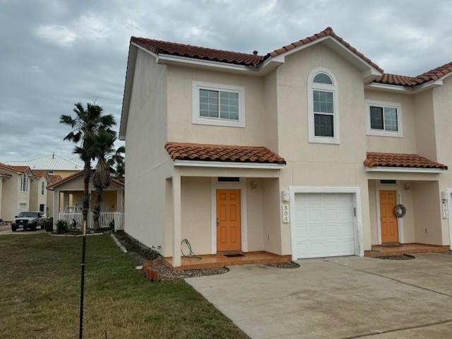 Fantastic location, walking distance to the beach or a short - Beach Townhome/Townhouse for sale in Corpus Christi, Texas on Beachhouse.com