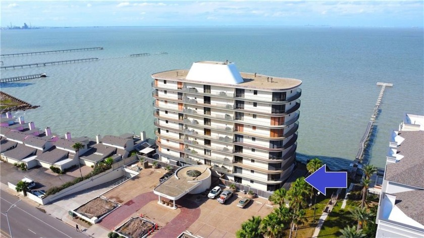 Gorgeous remodeled waterfront condo at premier community of - Beach Condo for sale in Corpus Christi, Texas on Beachhouse.com