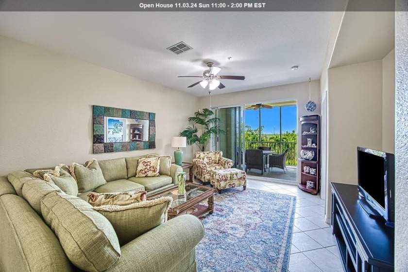 This beautiful 2-bedroom, 2-bathroom turnkey condo offers the - Beach Condo for sale in Fort Myers, Florida on Beachhouse.com