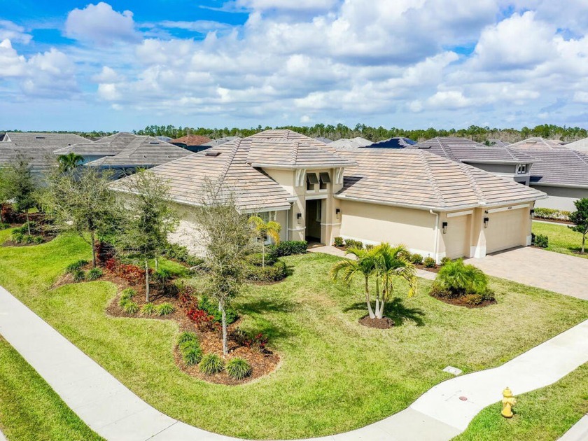 CHRISTMAS SPECTACULAR SPECIAL! - Beach Home for sale in Naples, Florida on Beachhouse.com