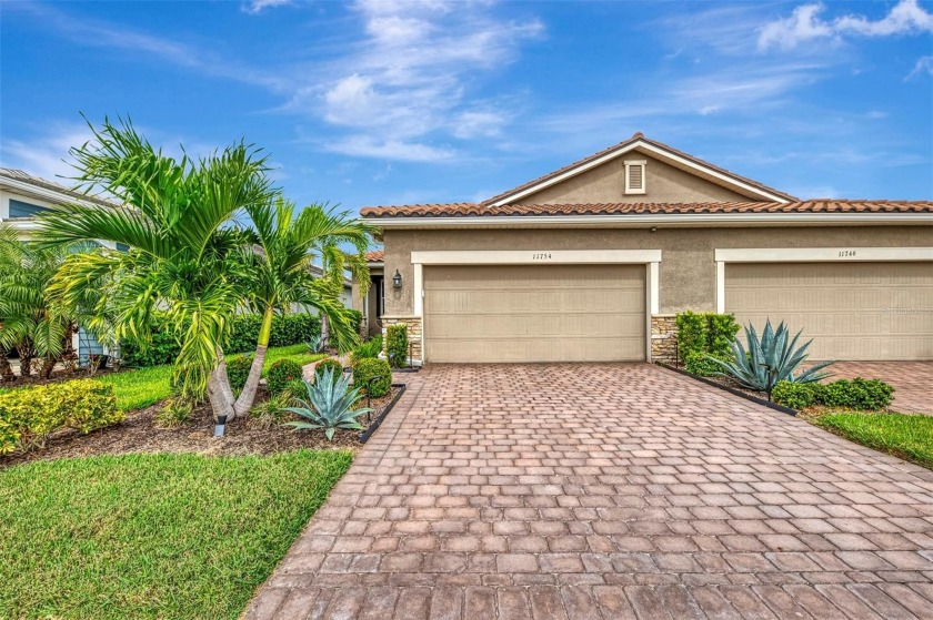 Under contract-accepting backup offers. *Perfect for snowbirds - Beach Home for sale in Venice, Florida on Beachhouse.com