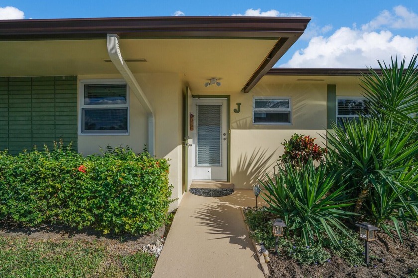 Welcome to this beautifully maintained 2-bedroom, 1-bathroom - Beach Home for sale in West Palm Beach, Florida on Beachhouse.com