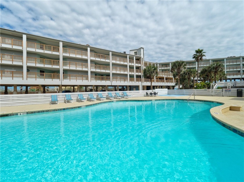 Welcome to this updated BEACHFRONT condo!!! If you are looking - Beach Condo for sale in Port Aransas, Texas on Beachhouse.com