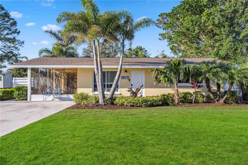 Venice Island Gem - Concrete Block Home - Remodeled & Move-In - Beach Home for sale in Venice, Florida on Beachhouse.com