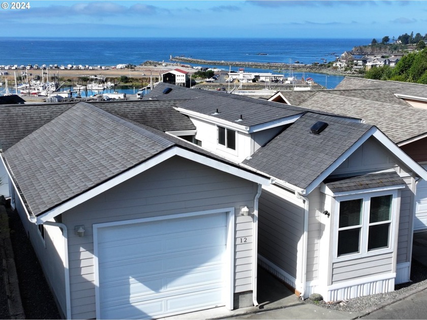 Located just minutes from beautiful Sporthaven Beach and the - Beach Home for sale in Brookings, Oregon on Beachhouse.com