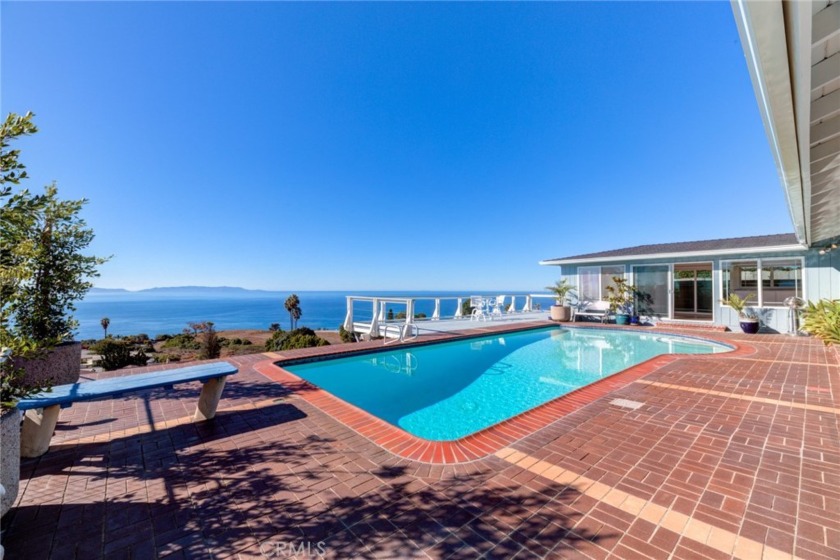Welcome to stunning Ocean Views and beautiful Sunsets from this - Beach Home for sale in Rancho Palos Verdes, California on Beachhouse.com