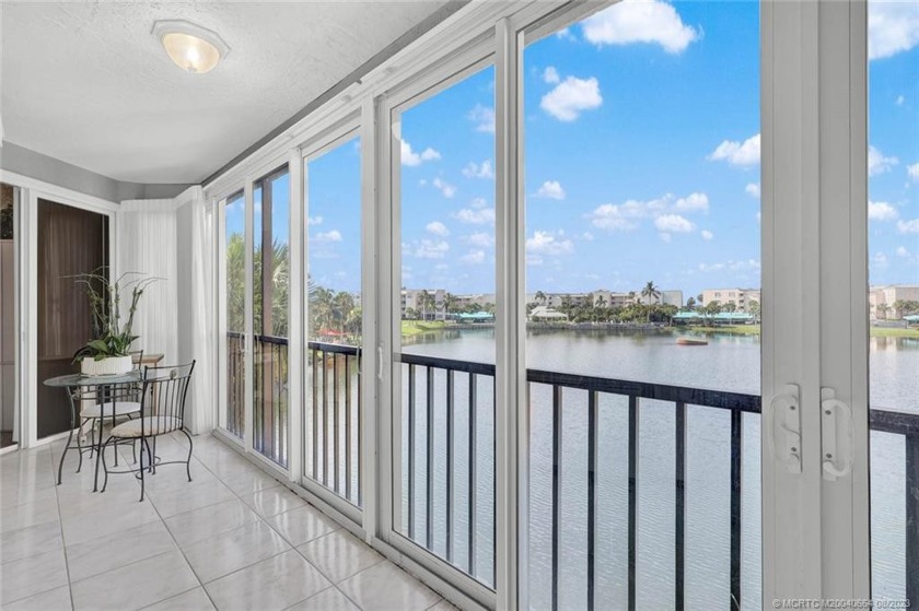Don't miss this beautiful IRP lake front condo at Plantation - Beach Condo for sale in Stuart, Florida on Beachhouse.com