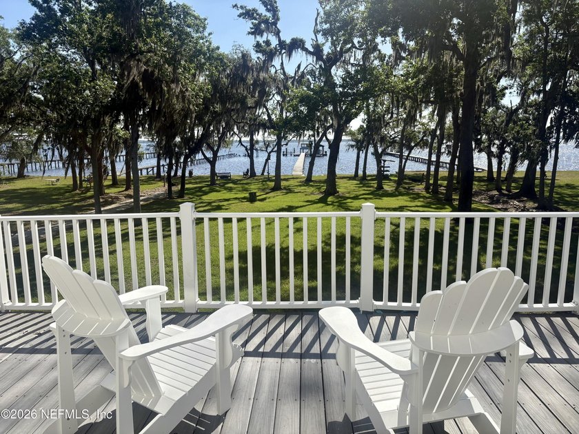 ACCEPTING BACKUP OFFERS! RIVERFRONT! There's something about - Beach Home for sale in Fleming Island, Florida on Beachhouse.com