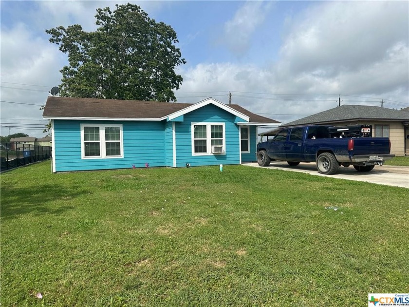 Great Rental home or investment property that is currently being - Beach Home for sale in Port Lavaca, Texas on Beachhouse.com