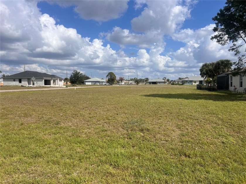 Great price for this corner lot with Western front exposure in - Beach Lot for sale in Punta Gorda, Florida on Beachhouse.com