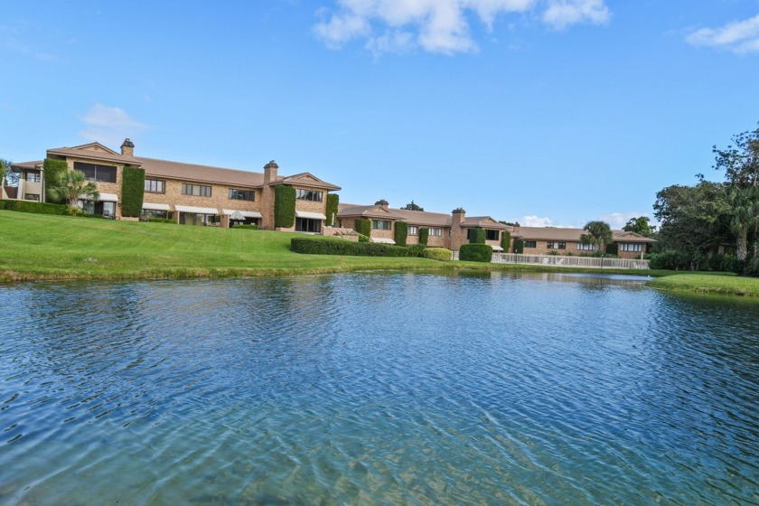 METICULOUSLY RENOVATED TO THE STUDS. ENJOY CONCIERGE STYLE - Beach Condo for sale in Jupiter, Florida on Beachhouse.com