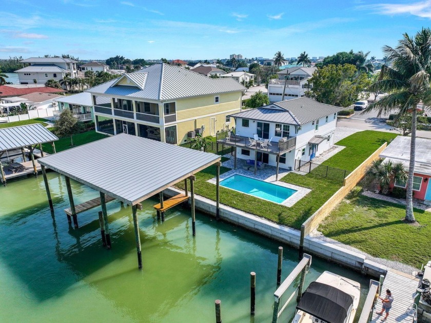 This stunningly updated Key West style home boasts spectacular - Beach Home for sale in Naples, Florida on Beachhouse.com