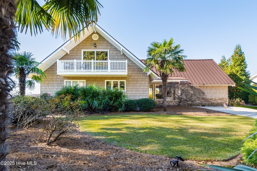 Experience the ultimate blend of peace, privacy, and waterfront - Beach Home for sale in New Bern, North Carolina on Beachhouse.com